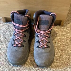 Columbia Newton Ridge Plus Hiking Boot - Women's